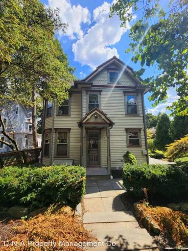 Main picture of 500 Thomas St