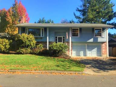 Main picture of 5690 SW 203rd Ave