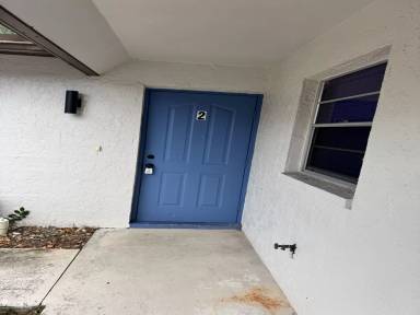Main picture of 218 SE 16th Pl
