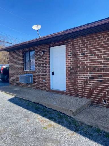 Main picture of 525 Hawkins St