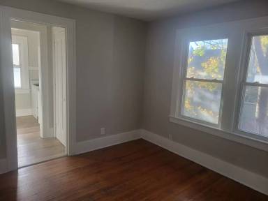Main picture of 450 Meigs St