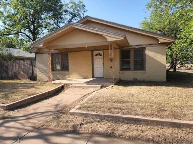 Main picture of 2417 Russell Ave