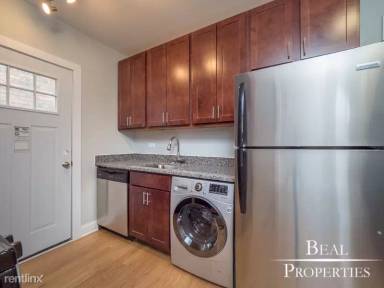 Main picture of 805 Elm St