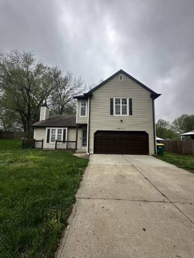 Main picture of 9911 Parkview Ave