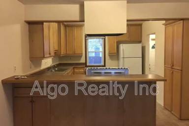 Main picture of 6050 Wentworth Ave