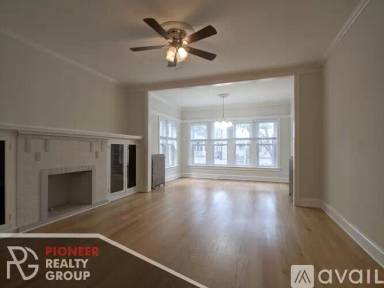 Main picture of 2109 W Eastwood Ave