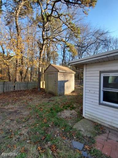 Main picture of 43 Walnut St