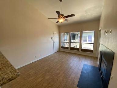 Main picture of 807 W 25th St