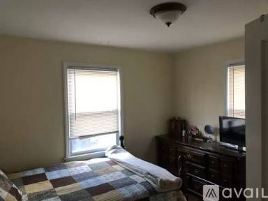 Main picture of 930 Lockland Ave