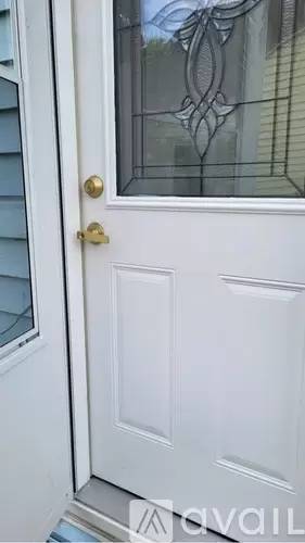 Main picture of 1629 Kingston Rd