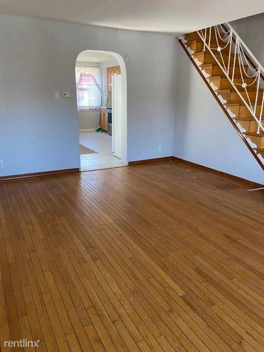 Main picture of 7128 Lynford St