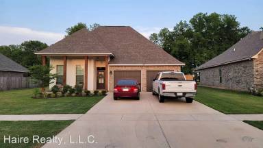 Main picture of 405 Coppice Pl