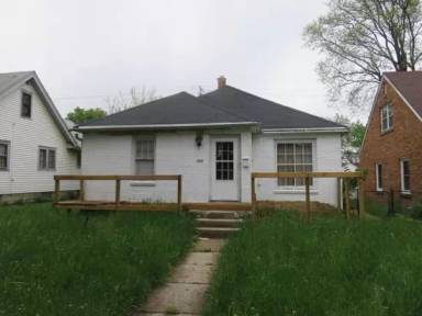 Main picture of 6920 W Medford Ave