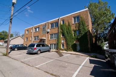 Main picture of 3520 Grand Ave S