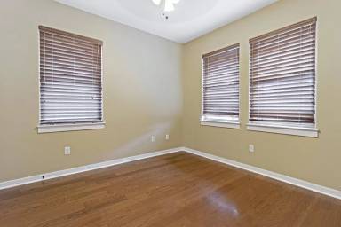 Main picture of 231 Village Park Dr