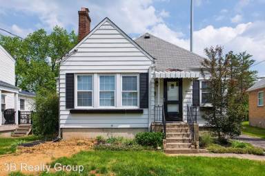 Main picture of 3686 Monfort Heights Dr