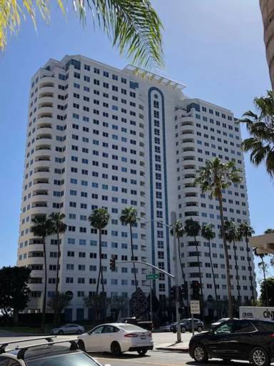 Main picture of Harbor Place Tower