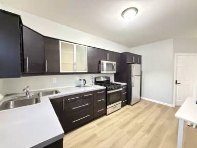 Main picture of 115 Winfield Ave
