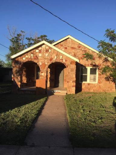 Main picture of 1004 Woodruff Ln