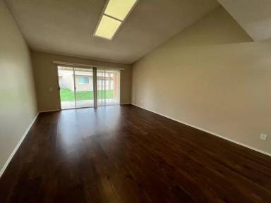 Main picture of 24120 Village 24