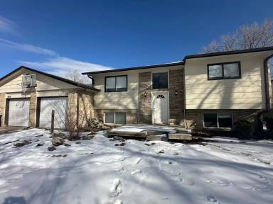 Main picture of 4614 Simms St