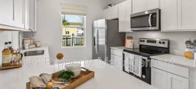 Main picture of 21 Palmetto Ridge Rd