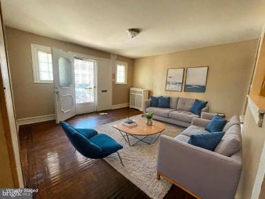 Main picture of 5518 Godfrey Ave