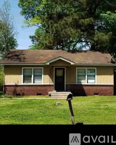 Main picture of 612 N Myrtle St