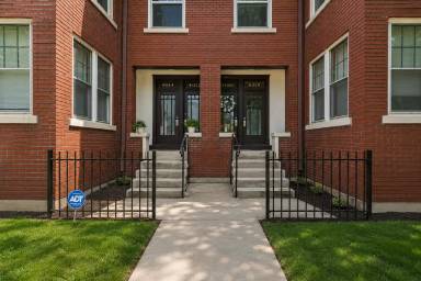 Main picture of 4014-4016 De Tonty Street Apartments