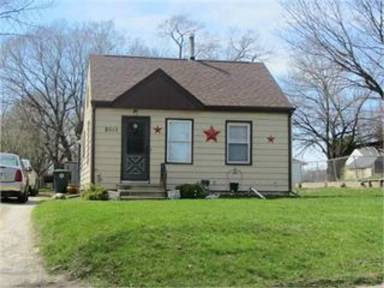 Main picture of 2001 City View St