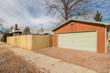 Main picture of 1394 S Lincoln St
