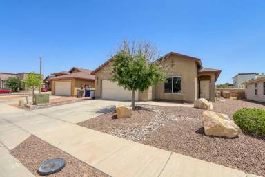 Main picture of 2909 Pino Triste Dr