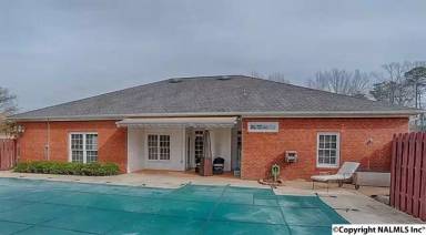 Main picture of 212 Greenlawn Dr NE