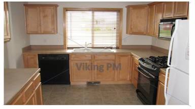 Main picture of 528 NE Robin Ct