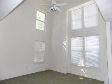 Main picture of 115 Buttonwood Ln
