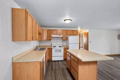 Main picture of 829 Michael Ritger St