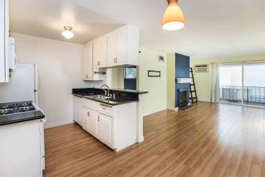 Main picture of 3640 Cardiff Ave