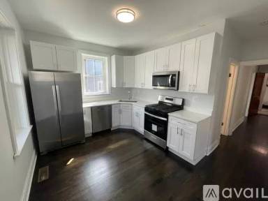 Main picture of 4737 N Maplewood Ave