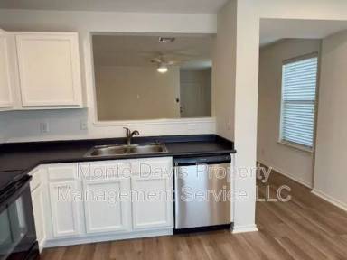 Main picture of 240 New Country Rd