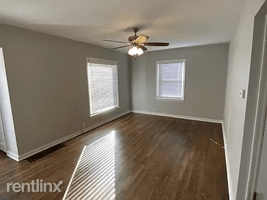 Main picture of 1049 Evelyn St NE
