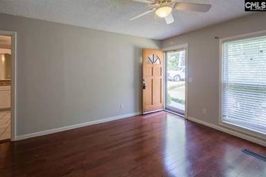Main picture of 98 Riverview Ct
