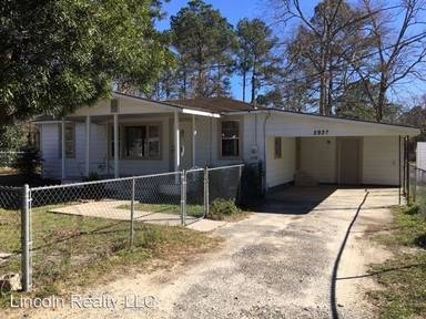 Main picture of 2937 Dogwood Cir