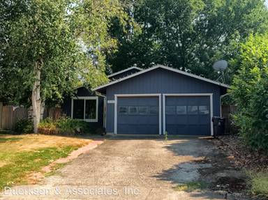 Main picture of 1010 SE Mason Pl