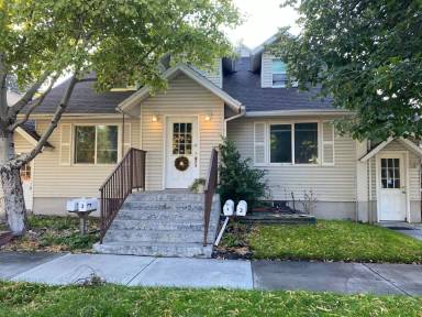 Main picture of 265 S Placer Ave