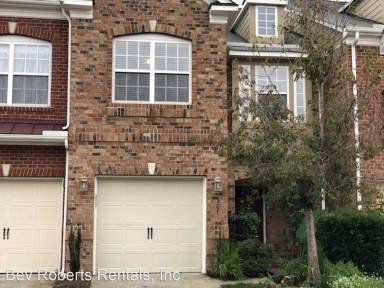 Main picture of 307 Longchamp Ln