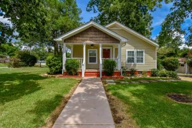 Main picture of 109 11th Ave