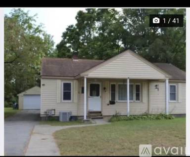 Main picture of 2 Reynolds St