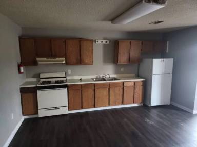 Main picture of 250 Ivie Ln