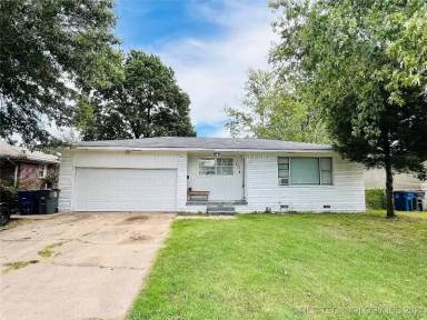 Main picture of 233 S 102nd East Ave