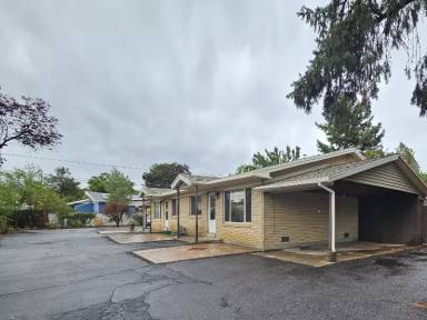 Main picture of 2193 E Claybourne Ave